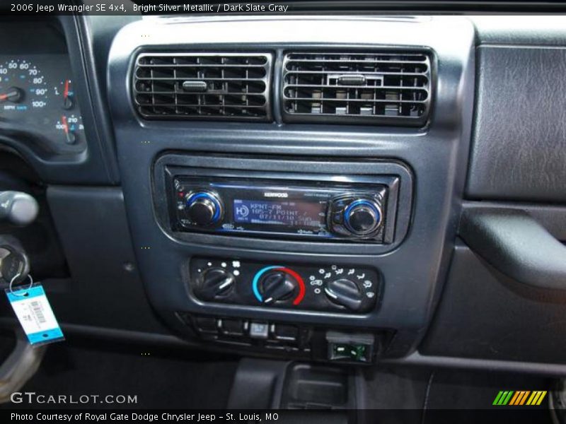 Bright Silver Metallic / Dark Slate Gray 2006 Jeep Wrangler SE 4x4