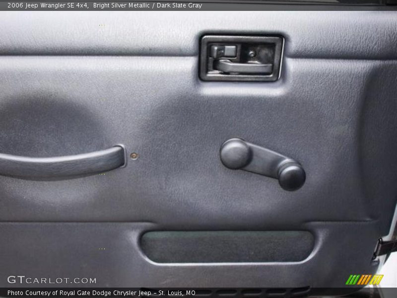 Bright Silver Metallic / Dark Slate Gray 2006 Jeep Wrangler SE 4x4