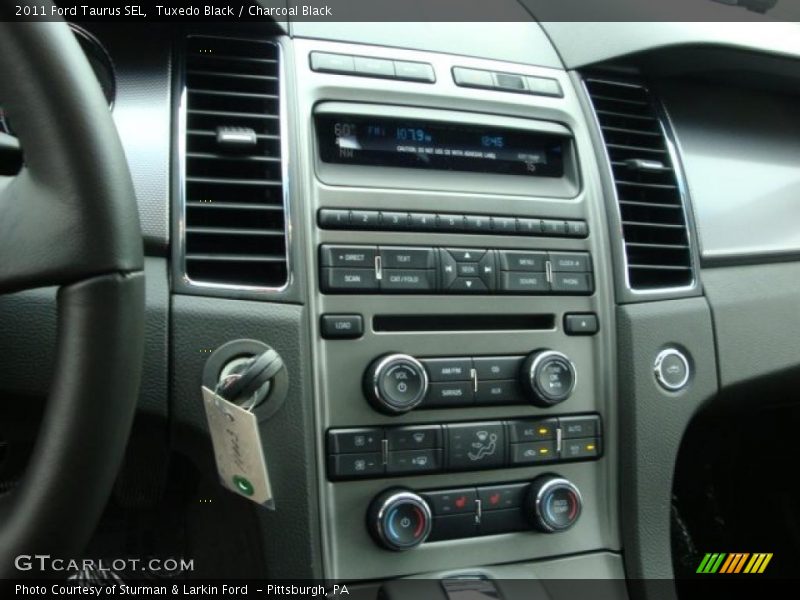 Tuxedo Black / Charcoal Black 2011 Ford Taurus SEL