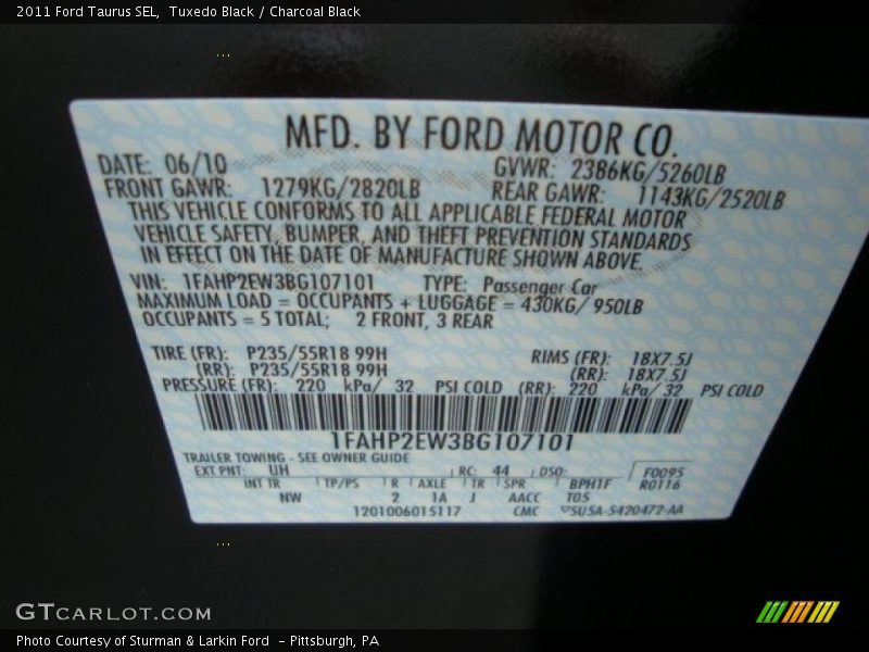 Tuxedo Black / Charcoal Black 2011 Ford Taurus SEL