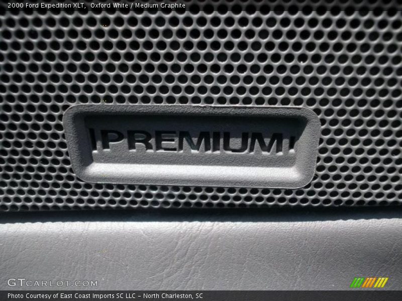 Oxford White / Medium Graphite 2000 Ford Expedition XLT