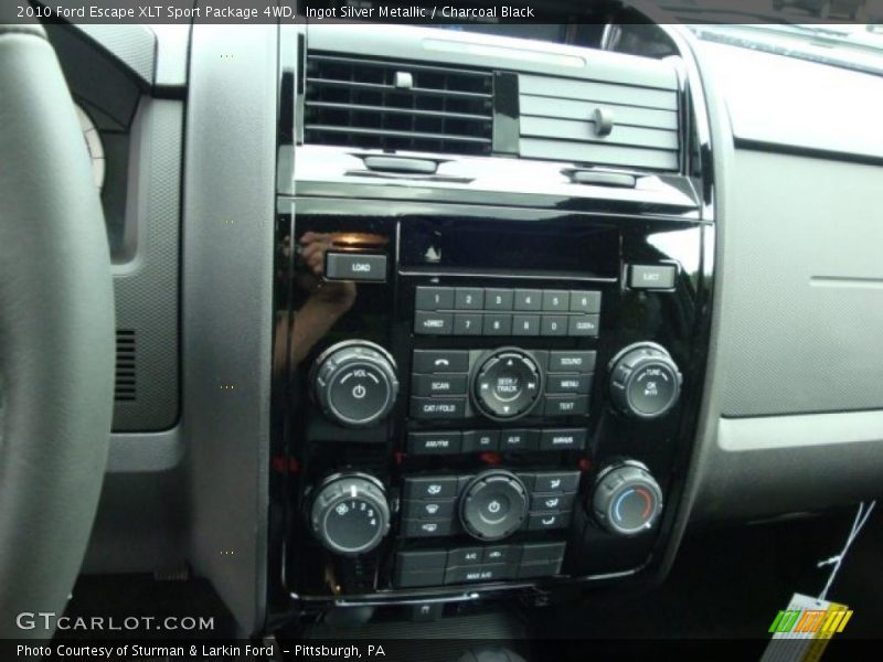 Ingot Silver Metallic / Charcoal Black 2010 Ford Escape XLT Sport Package 4WD