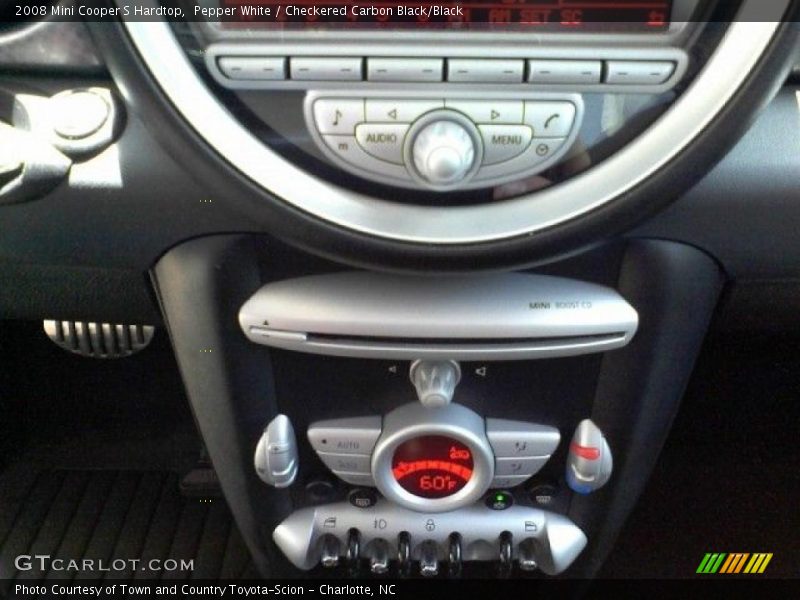 Pepper White / Checkered Carbon Black/Black 2008 Mini Cooper S Hardtop