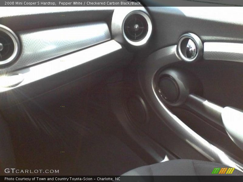 Pepper White / Checkered Carbon Black/Black 2008 Mini Cooper S Hardtop