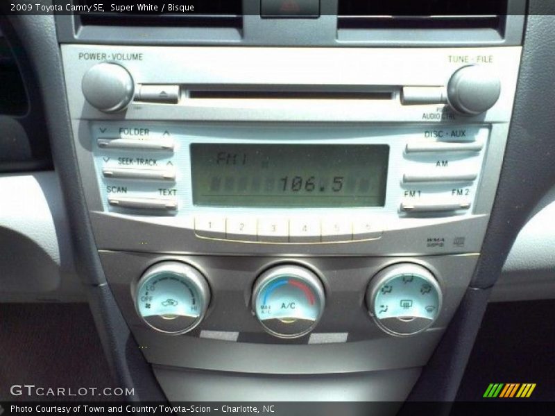 Super White / Bisque 2009 Toyota Camry SE