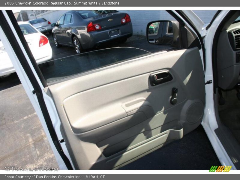 Summit White / Sandstone 2005 Chevrolet Colorado Regular Cab