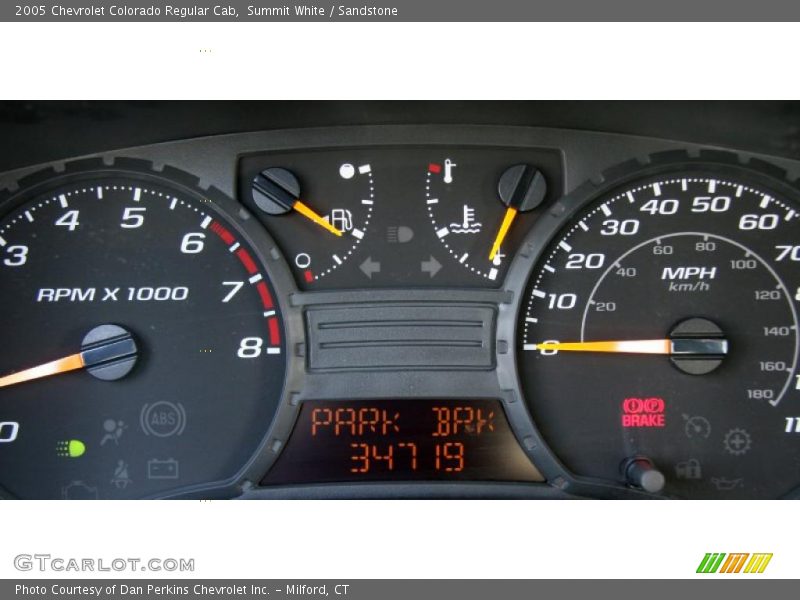 Summit White / Sandstone 2005 Chevrolet Colorado Regular Cab