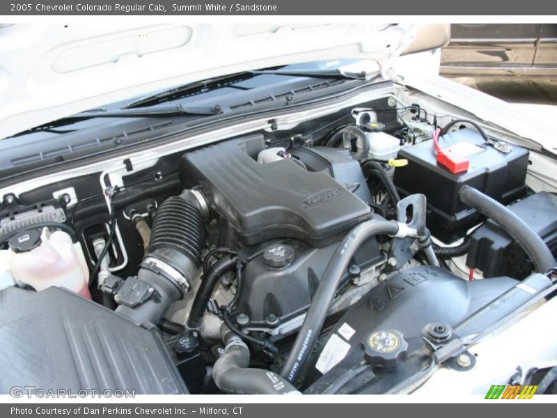 Summit White / Sandstone 2005 Chevrolet Colorado Regular Cab