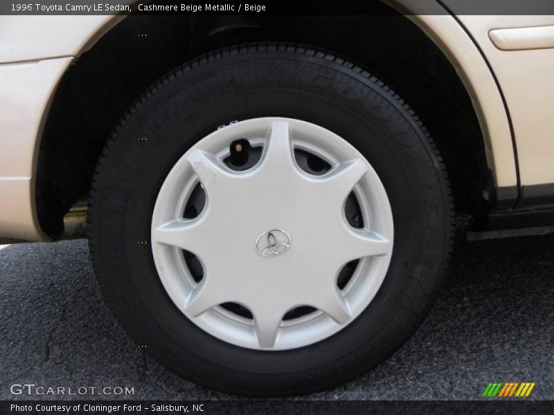 Cashmere Beige Metallic / Beige 1996 Toyota Camry LE Sedan