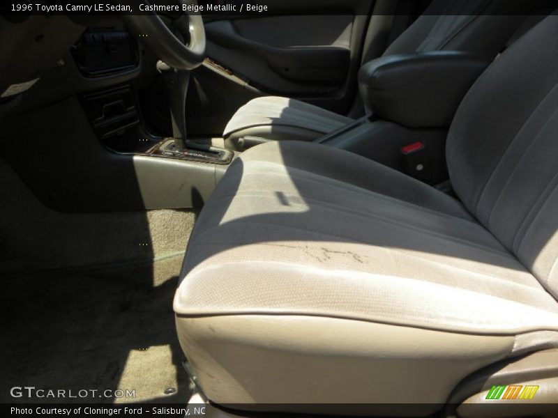 Cashmere Beige Metallic / Beige 1996 Toyota Camry LE Sedan