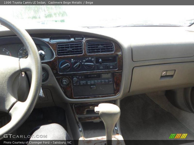Cashmere Beige Metallic / Beige 1996 Toyota Camry LE Sedan