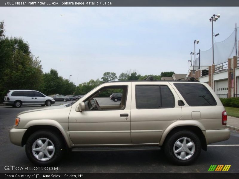 Sahara Beige Metallic / Beige 2001 Nissan Pathfinder LE 4x4