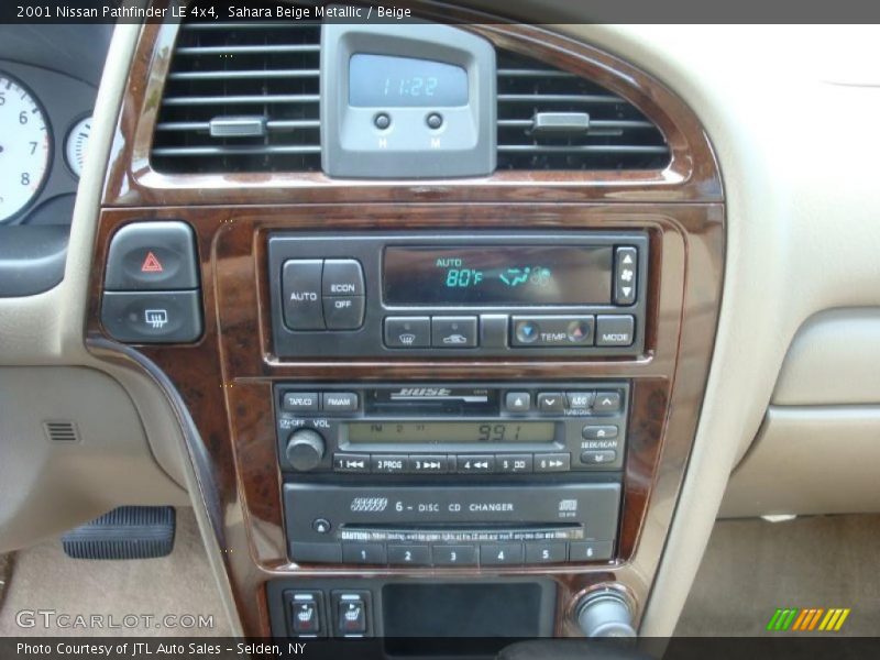 Sahara Beige Metallic / Beige 2001 Nissan Pathfinder LE 4x4