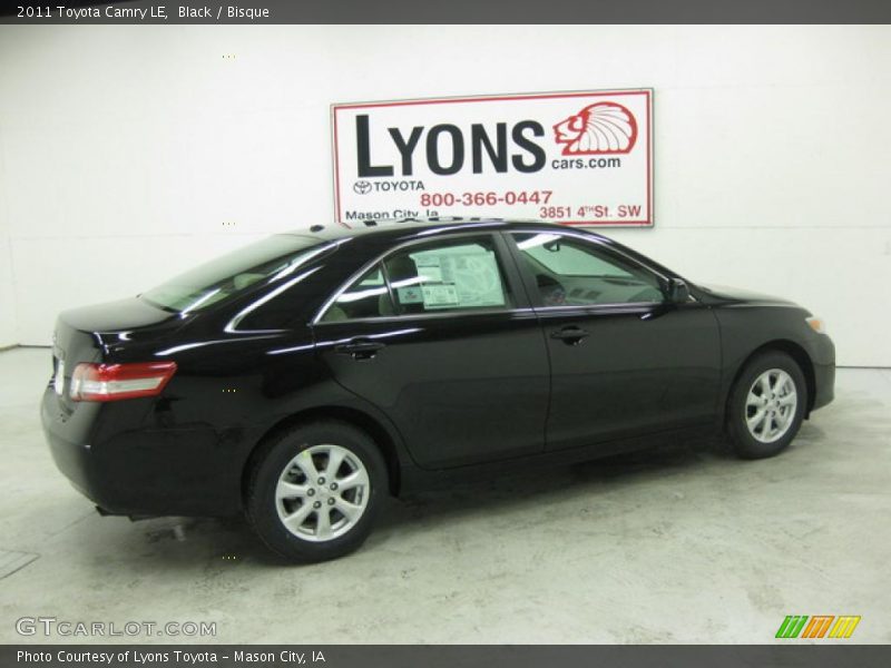 Black / Bisque 2011 Toyota Camry LE