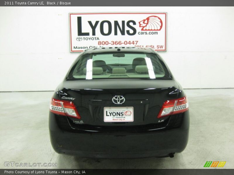 Black / Bisque 2011 Toyota Camry LE