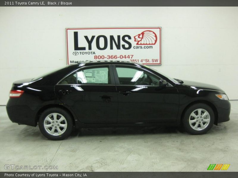 Black / Bisque 2011 Toyota Camry LE