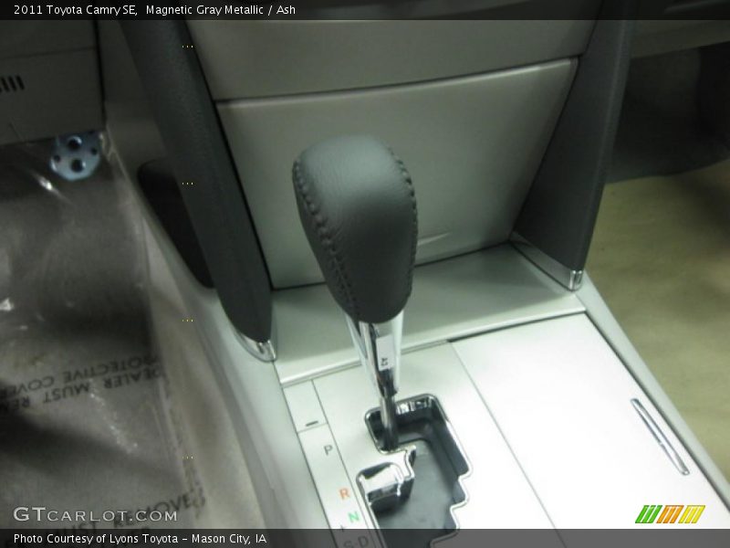 Magnetic Gray Metallic / Ash 2011 Toyota Camry SE