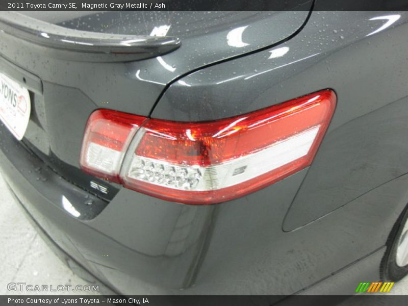 Magnetic Gray Metallic / Ash 2011 Toyota Camry SE