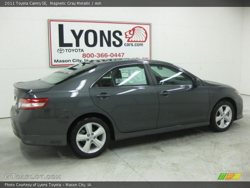 Magnetic Gray Metallic / Ash 2011 Toyota Camry SE