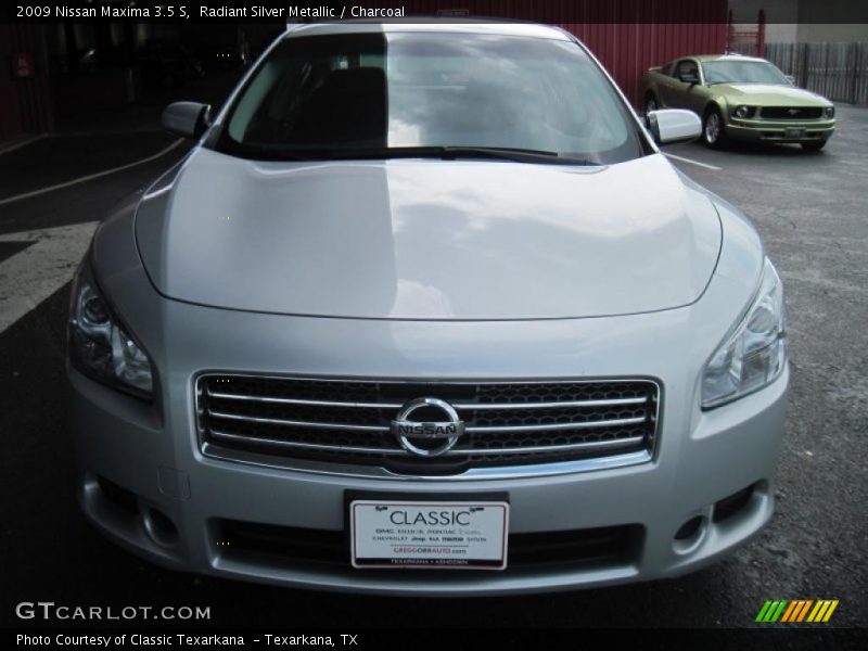 Radiant Silver Metallic / Charcoal 2009 Nissan Maxima 3.5 S