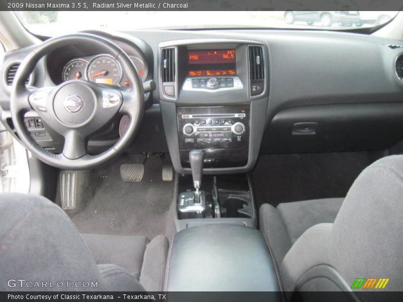 Radiant Silver Metallic / Charcoal 2009 Nissan Maxima 3.5 S