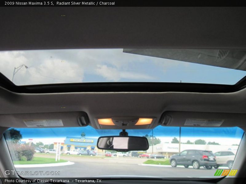 Radiant Silver Metallic / Charcoal 2009 Nissan Maxima 3.5 S
