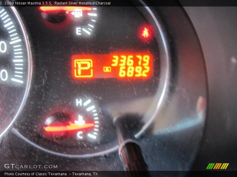 Radiant Silver Metallic / Charcoal 2009 Nissan Maxima 3.5 S
