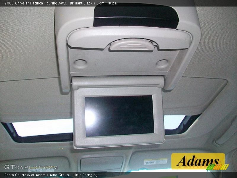 Brilliant Black / Light Taupe 2005 Chrysler Pacifica Touring AWD