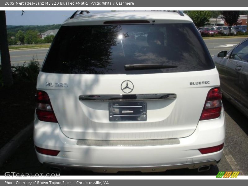 Arctic White / Cashmere 2009 Mercedes-Benz ML 320 BlueTec 4Matic