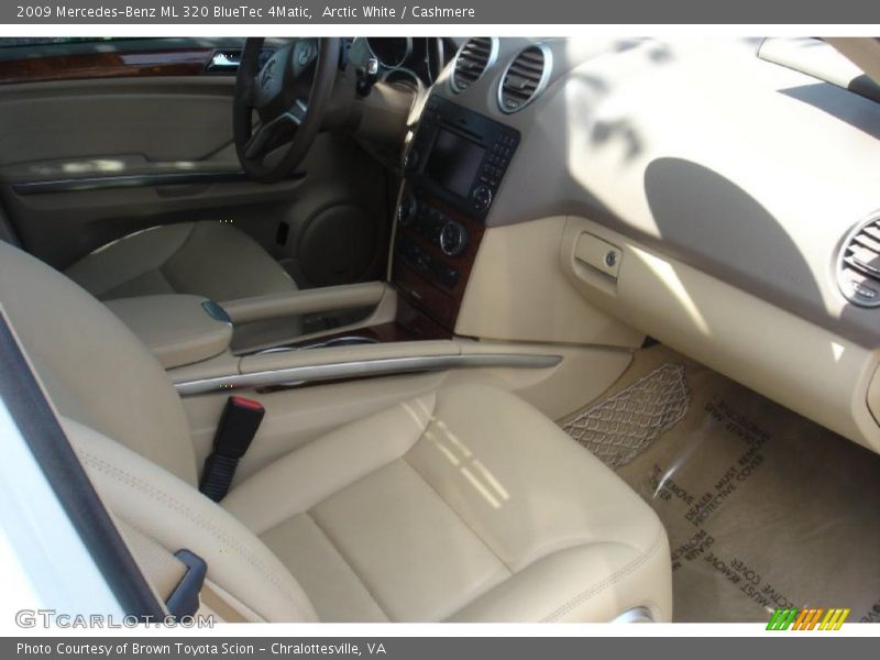 Arctic White / Cashmere 2009 Mercedes-Benz ML 320 BlueTec 4Matic