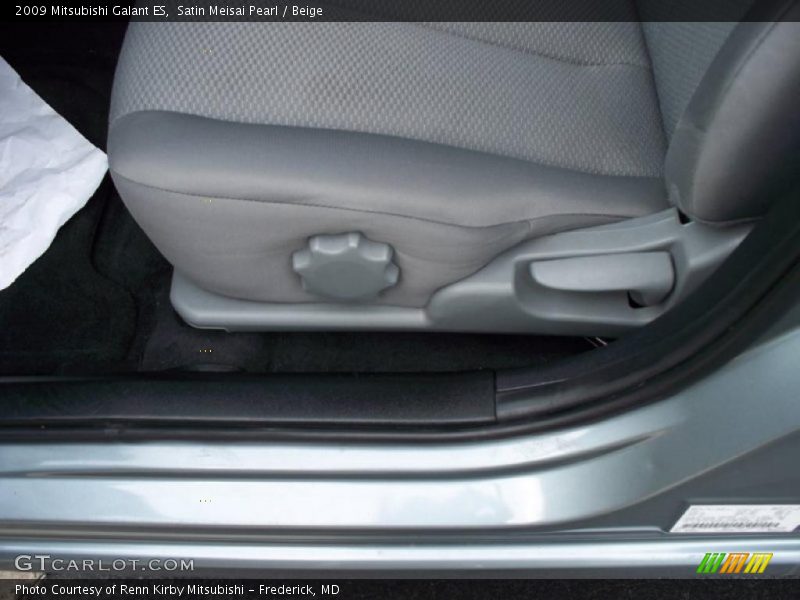 Satin Meisai Pearl / Beige 2009 Mitsubishi Galant ES