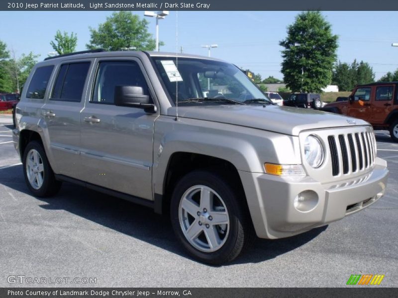 Light Sandstone Metallic / Dark Slate Gray 2010 Jeep Patriot Latitude