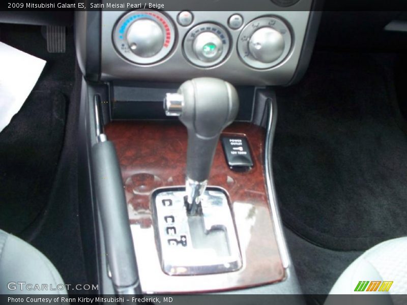Satin Meisai Pearl / Beige 2009 Mitsubishi Galant ES