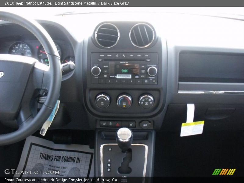 Light Sandstone Metallic / Dark Slate Gray 2010 Jeep Patriot Latitude