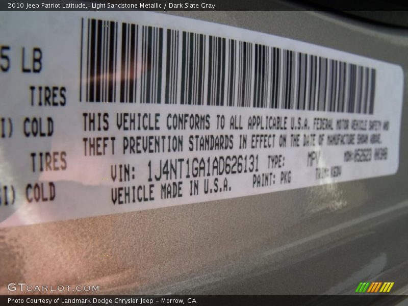 Light Sandstone Metallic / Dark Slate Gray 2010 Jeep Patriot Latitude