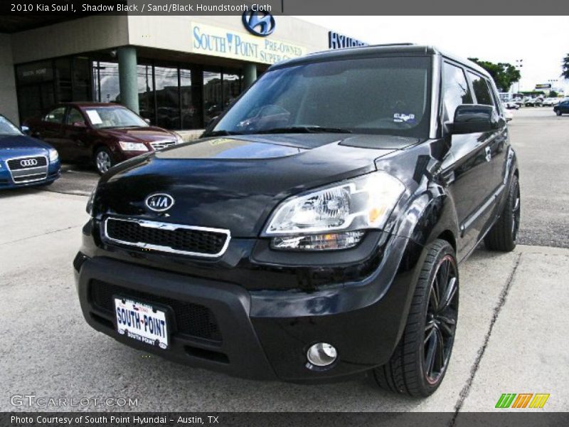 Shadow Black / Sand/Black Houndstooth Cloth 2010 Kia Soul !