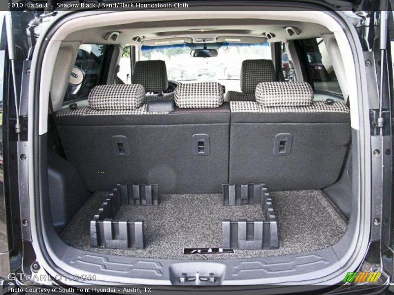 Shadow Black / Sand/Black Houndstooth Cloth 2010 Kia Soul !