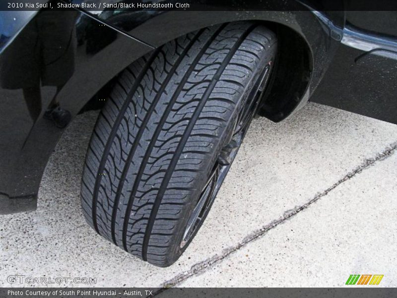 Shadow Black / Sand/Black Houndstooth Cloth 2010 Kia Soul !
