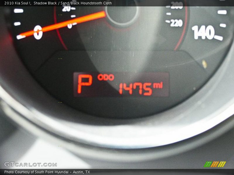 Shadow Black / Sand/Black Houndstooth Cloth 2010 Kia Soul !