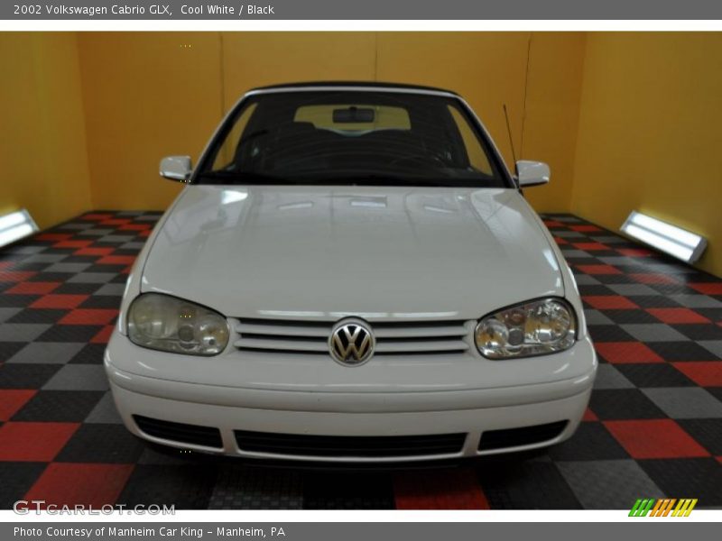 Cool White / Black 2002 Volkswagen Cabrio GLX