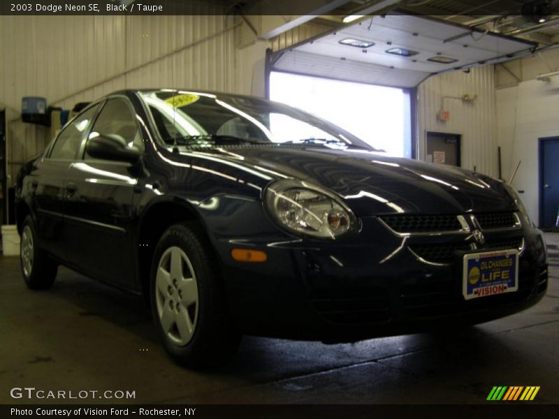 Black / Taupe 2003 Dodge Neon SE