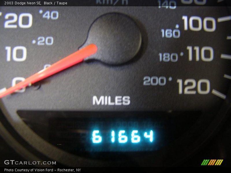 Black / Taupe 2003 Dodge Neon SE