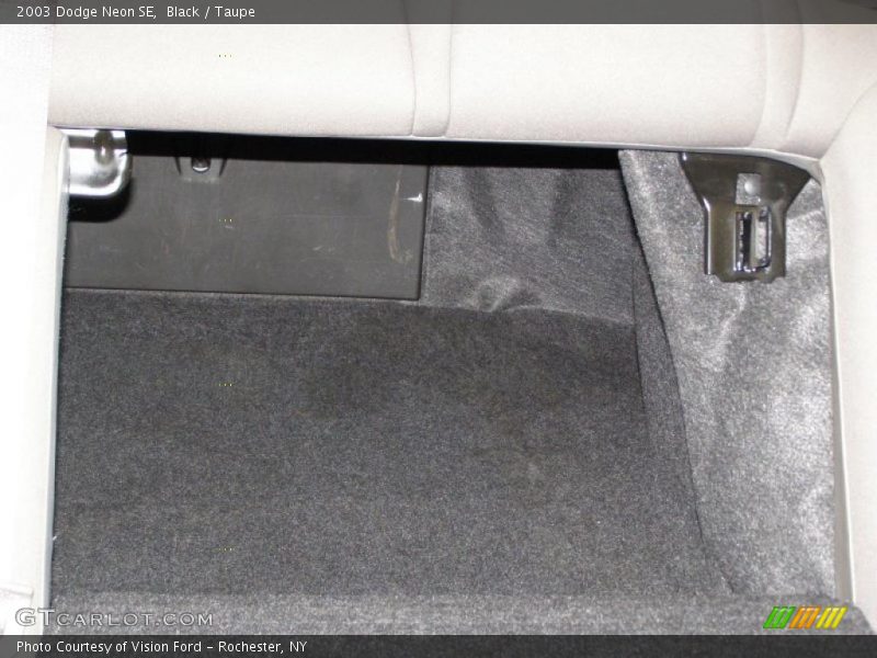 Black / Taupe 2003 Dodge Neon SE