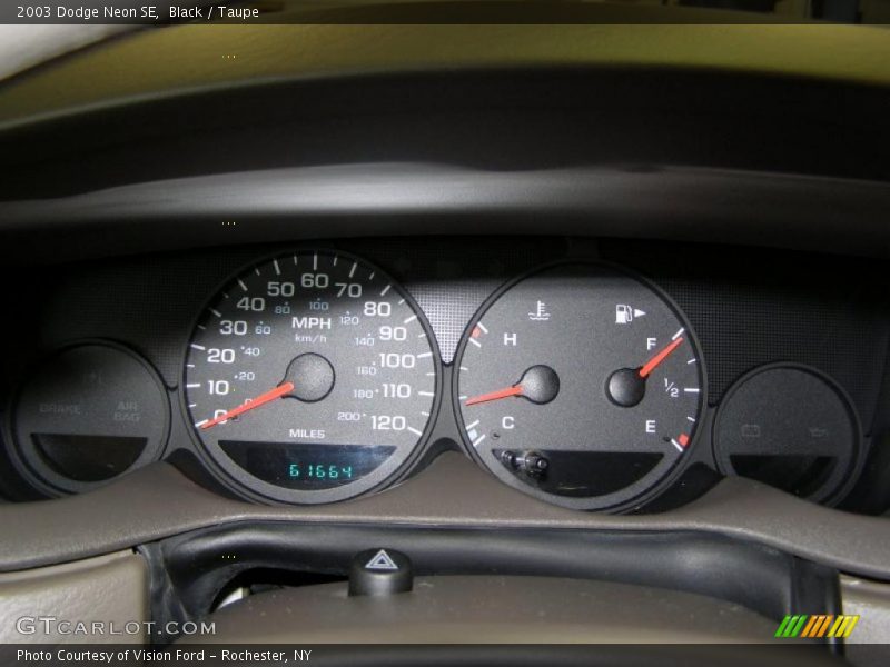 Black / Taupe 2003 Dodge Neon SE