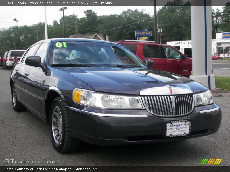 Midnight Grey / Light Graphite 2001 Lincoln Town Car Signature