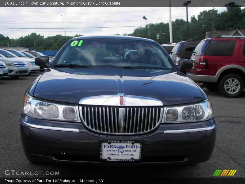 Midnight Grey / Light Graphite 2001 Lincoln Town Car Signature
