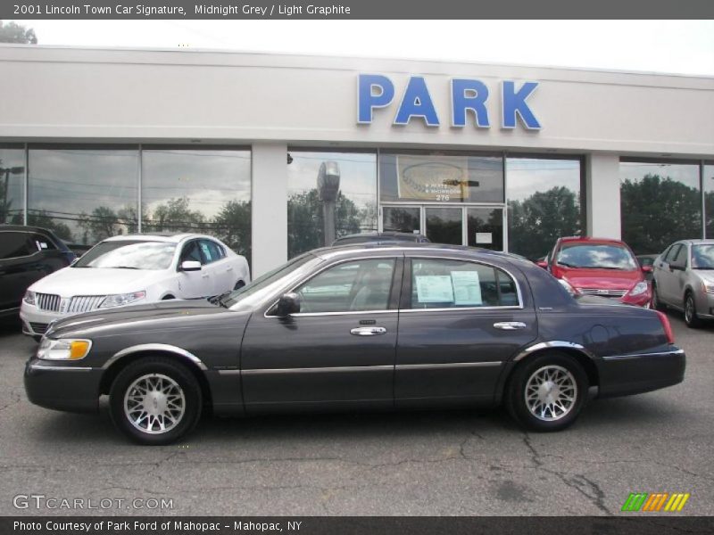 Midnight Grey / Light Graphite 2001 Lincoln Town Car Signature