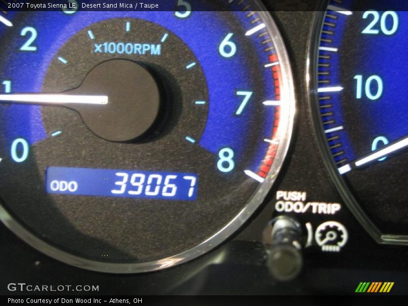 Desert Sand Mica / Taupe 2007 Toyota Sienna LE