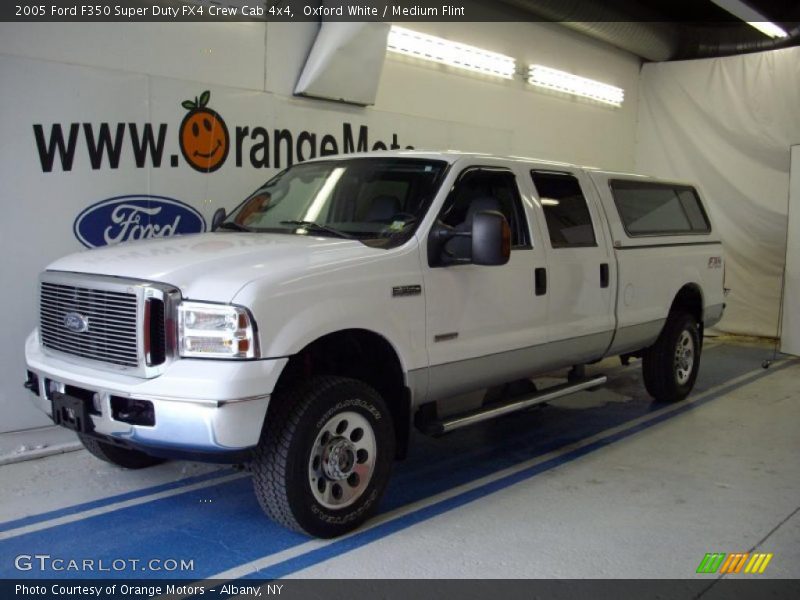 Oxford White / Medium Flint 2005 Ford F350 Super Duty FX4 Crew Cab 4x4