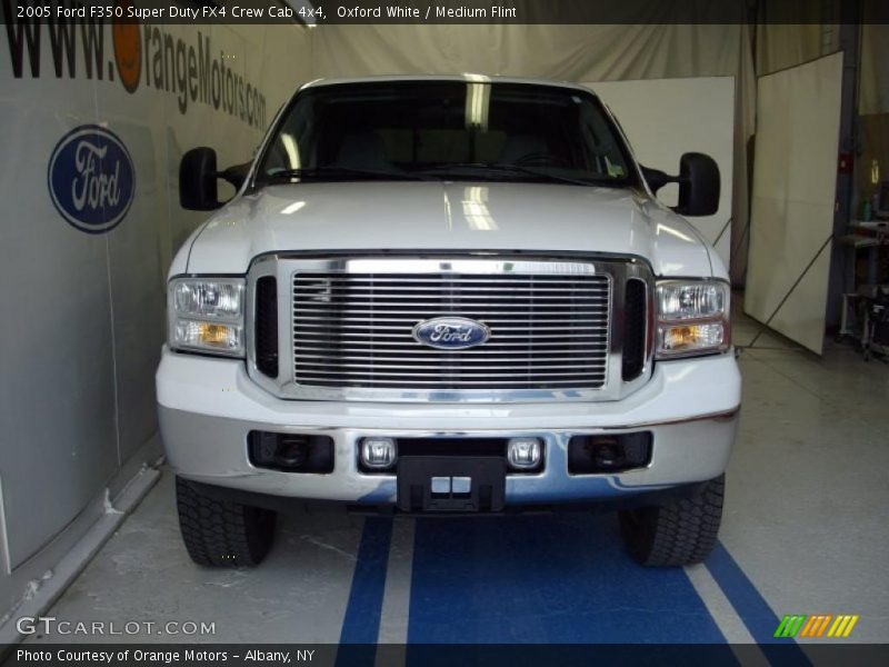 Oxford White / Medium Flint 2005 Ford F350 Super Duty FX4 Crew Cab 4x4